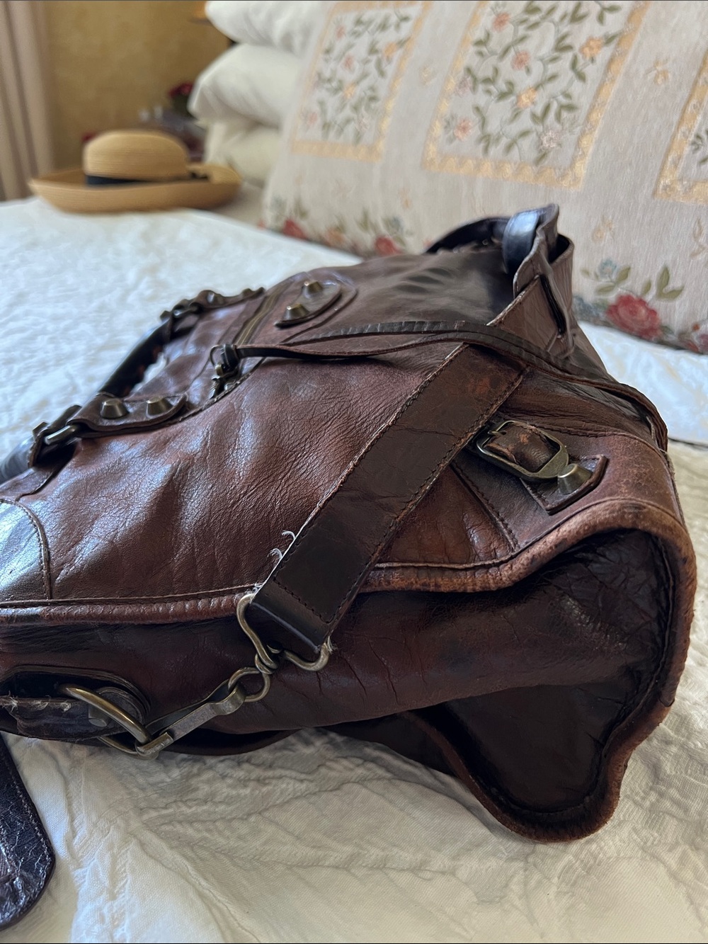 Balenciaga the City Leather Brown Shoulder Bag - Picture 3 of 17